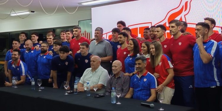 Unión presentó el plantel para la LNB 2024/25