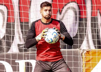 Video: Reaccionó Vicentini y los hinchas Sabaleros mostraron su malestar