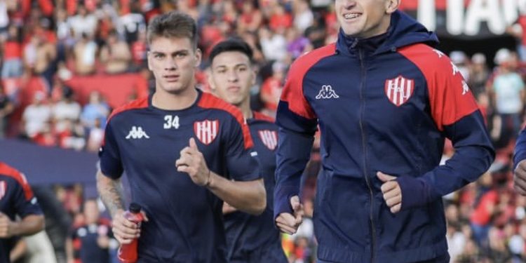 El particular posteo de Gastón González con Kevin Zenón tras la eliminación de Colón del Reducido