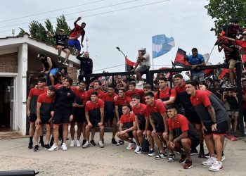 Los Sabaleros y un banderazo en la previa al duelo ante All Boys