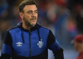 Álvaro Recoba… ¿Una opción para dirigir a Colón?