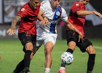 Platense rompió la racha de 400 minutos sin goles, le ganó a Godoy Cruz y se acerca a la Sudamericana