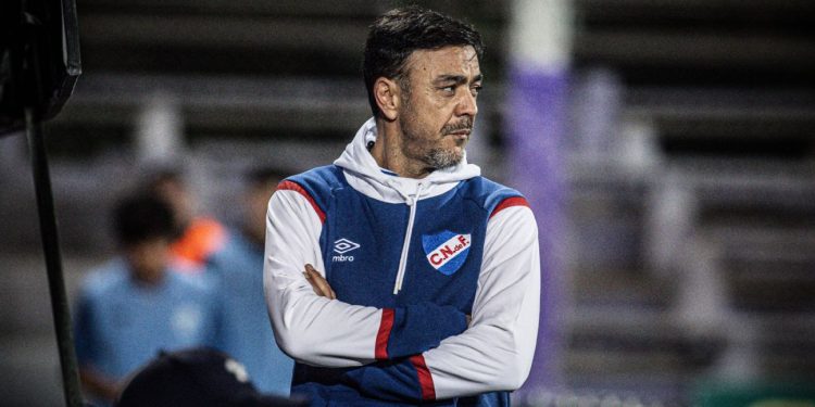 ¿Quién le bajó el pulgar a Recoba?