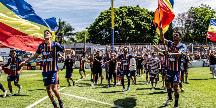 Después de 68 años, Colegiales ascendió a la Primera Nacional y podría ser rival de Colón en 2025