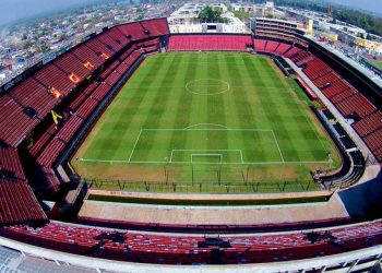 Colón y el tema DT: ¿Se alejan Grelak y Recoba?