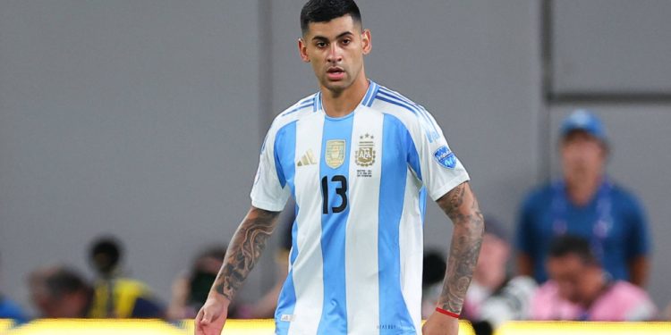 Cristian Romero y Nicolás Tagliafico están en duda para jugar ante Perú