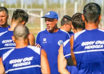 Godoy Cruz tiene en carpeta a un DT que apuntó Colón