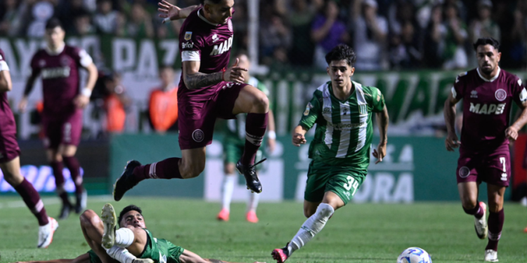 Lanús se quedó con el clásico del Sur, y profundizó el mal momento de Banfield