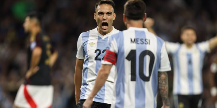 Argentina cerró el 2024 a lo grande: triunfo, líder de las eliminatorias y mantiene el #1 en FIFA