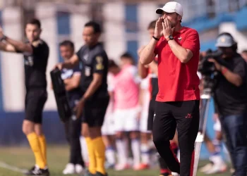 Minella se hará cargo de Colón hasta la designación del nuevo DT