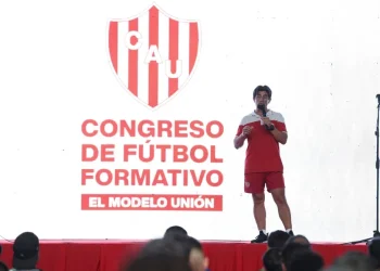 Con Pumpido, Tocalli y Pekerman, se cierra el Congreso de Fútbol Formativo de Unión