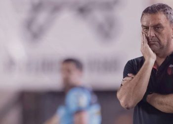 Mediante un comunicado, Colón anunció la salida de Diego Osella