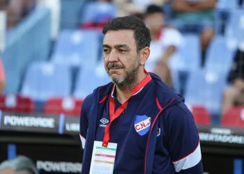 Álvaro Recoba sobre Colón: «Hoy no hay nada confirmado, si hay posibilidades»