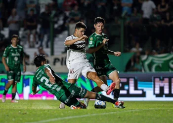 No hay mal que dure 100 años: Sarmiento volvió al triunfo después de ¡16 partidos!