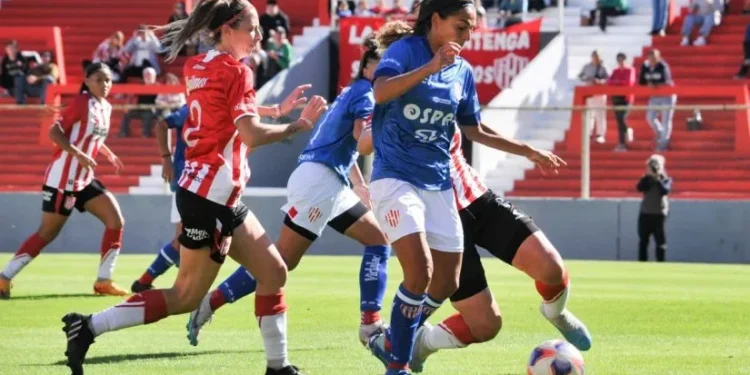Unión recibe a Estudiantes por un lugar en la final en busca del ascenso