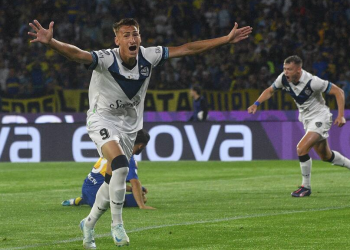 Inolvidable partido: siete goles, un expulsado, y una victoria histórica de Vélez ante Boca para la final de la Copa Argentina