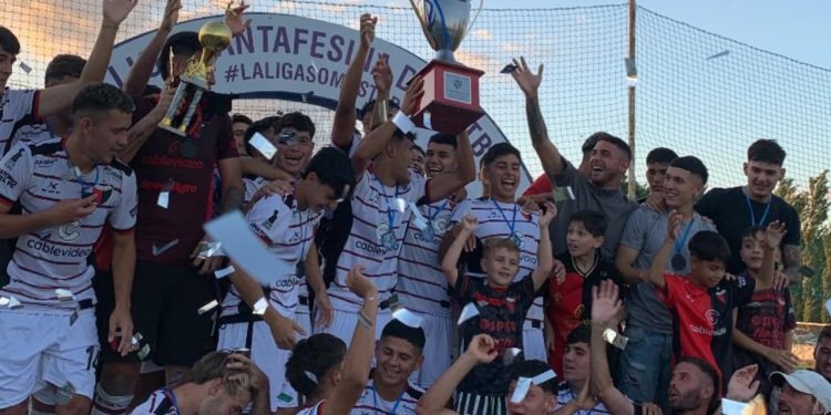 Colón se consagró campeón del clausura de la Liga Santafesina