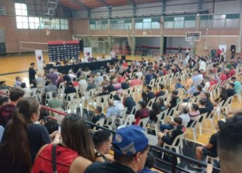 En medio un tenso clima, la Asamblea de Socios de Colón aprobó Memoria y Balance