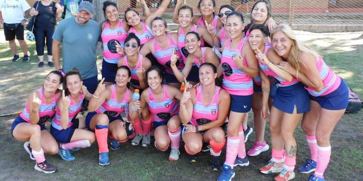 CEC Azul brilló para ser de oro entre las Mamis
