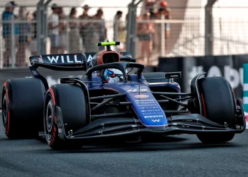Colapinto abandonó en Abu Dhabi por problemas en el Williams