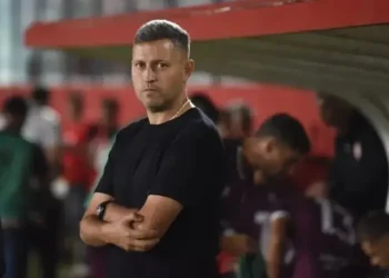 Diego Flores se fue de Tucumán: ¿en la mira de Colón y de varios más?