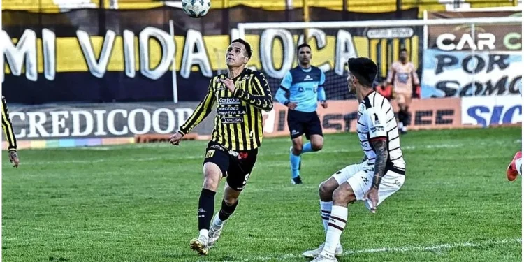 ¿Qué defensor de Colón se va a otro equipo de la divisional?