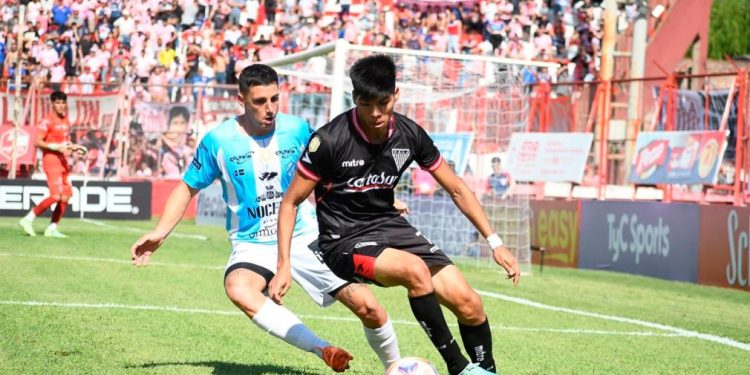 Los Andes y Argentino (Q) buscan una chance para llegar a la PN