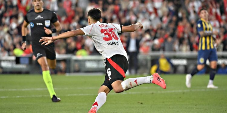 River derrotó a Rosario Central en una jornada emotiva, y clasificó a la Libertadores del 2025
