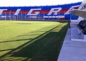 Un ex técnico de Colón gana terreno para asumir en Tigre