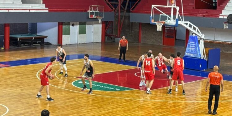 Unión venció a Almagro y el Clausura se define en Esperanza