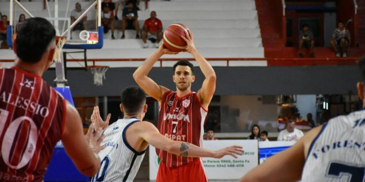 LNB: Unión perdió el invicto de local ante Riachuelo