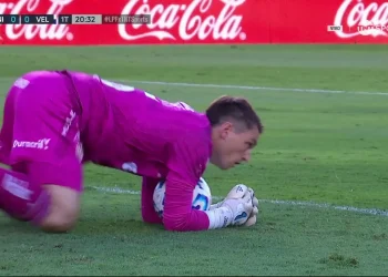 La LPF destacó una atajada de Cardozo ante Vélez como las mejores de la fecha