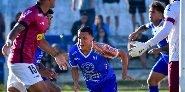Dos ex Colón a punto de lograr el ascenso en Uruguay