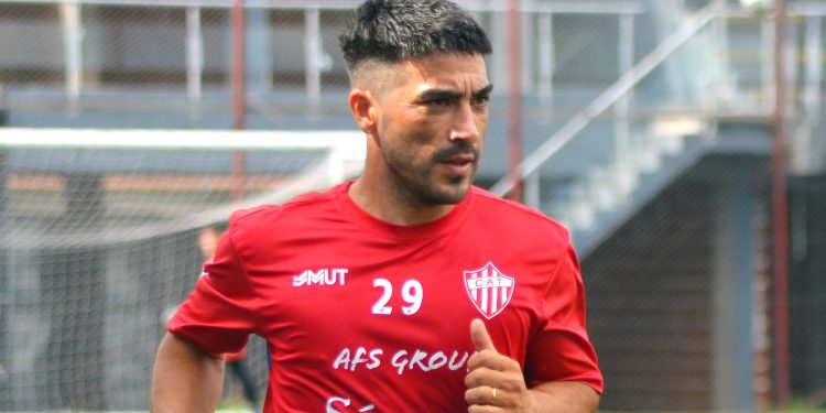 El ex Unión Nelson Acevedo vuelve a jugar en el país