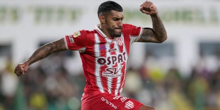 Unión: Se iría Balboa a cambio de dinero y un jugador de Racing