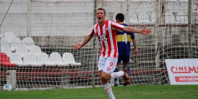 Un delantero que surgió en Unión, vuelve de Europa para jugar en la PN