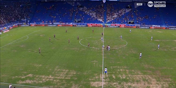 Tirón de orejas a algunos clubes por el mal estado del campo de juego