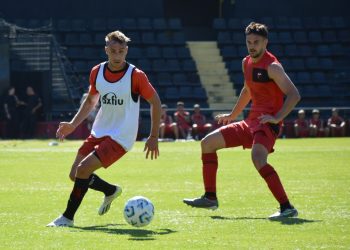 Colón perdió con Patronato el primer amistoso del año