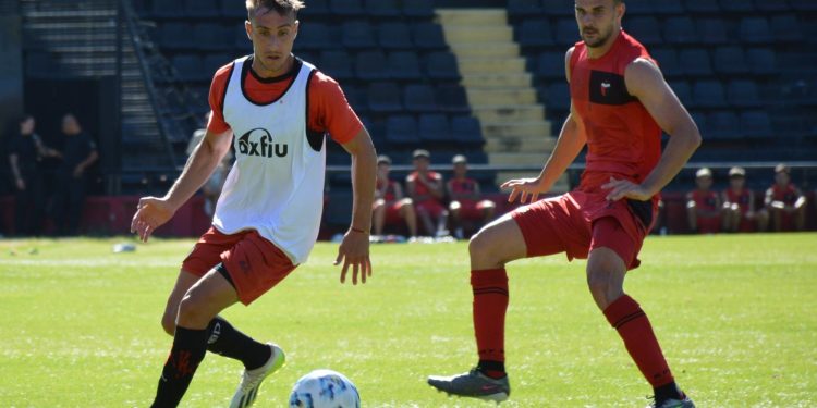 Colón perdió con Patronato el primer amistoso del año