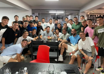 La foto del festejo Sabalero que evidencia la presencia de nuevas caras