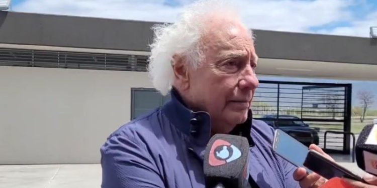 ¿Guillermo Coppola y un guiño a Colón?