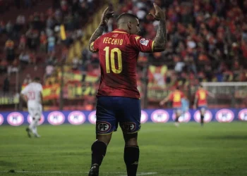 Vecchio, que había sido ofrecido a Colón, ahora será rival del Sabalero