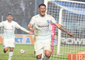 El Kily insiste y Unión reactivó negociaciones por un delantero