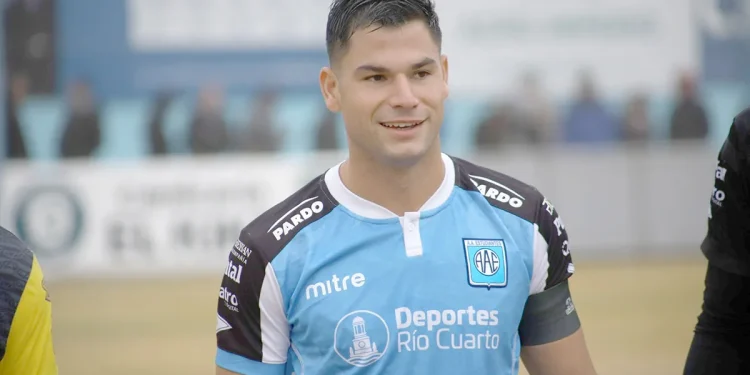 Unión acordó el arribo de un marcador central del ascenso
