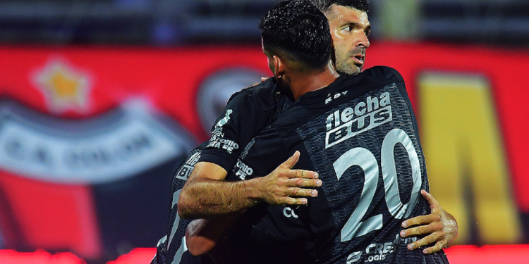 Gol de Gigliotti y triunfo de Colón en Uruguay