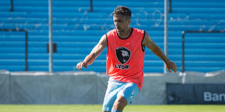 Sorpresiva derrota de Temperley, rival con el que debuta Colón