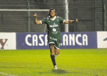 Pablo Magnín deja el fútbol de Ecuador y vuelve a la Argentina