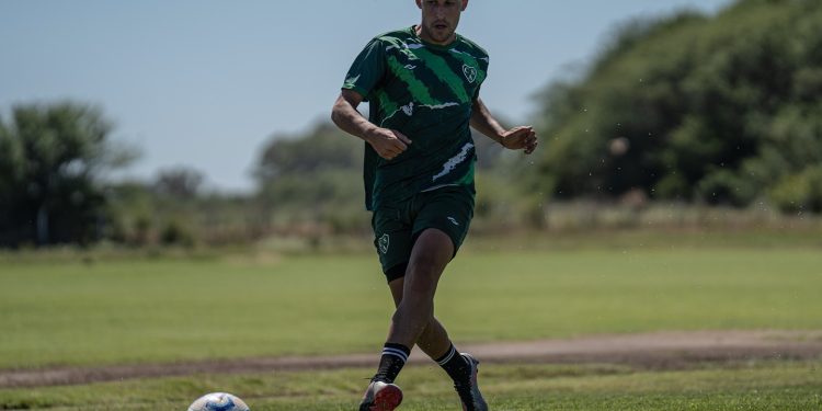 Facundo Castet entrenó con Sarmiento: ¿Vuelve a Colón?