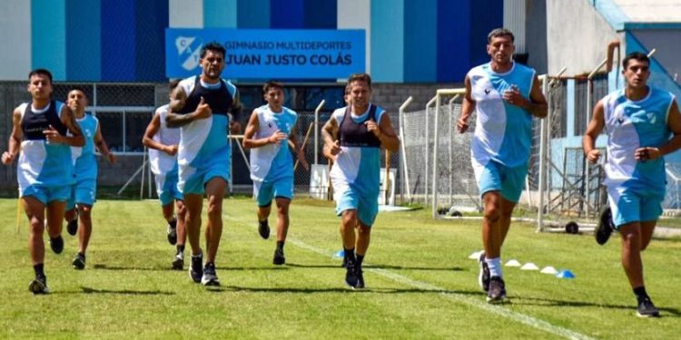 El primer rival de Colón en la PN 2025 ya sumó 10 refuerzos