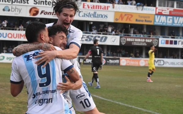 Unión va a la carga por una «joya» del fútbol rafaelino